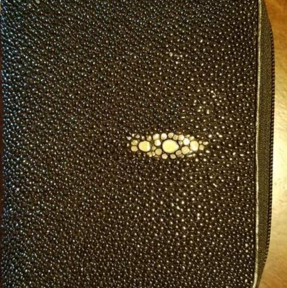 Infinity stingray convertible wallet